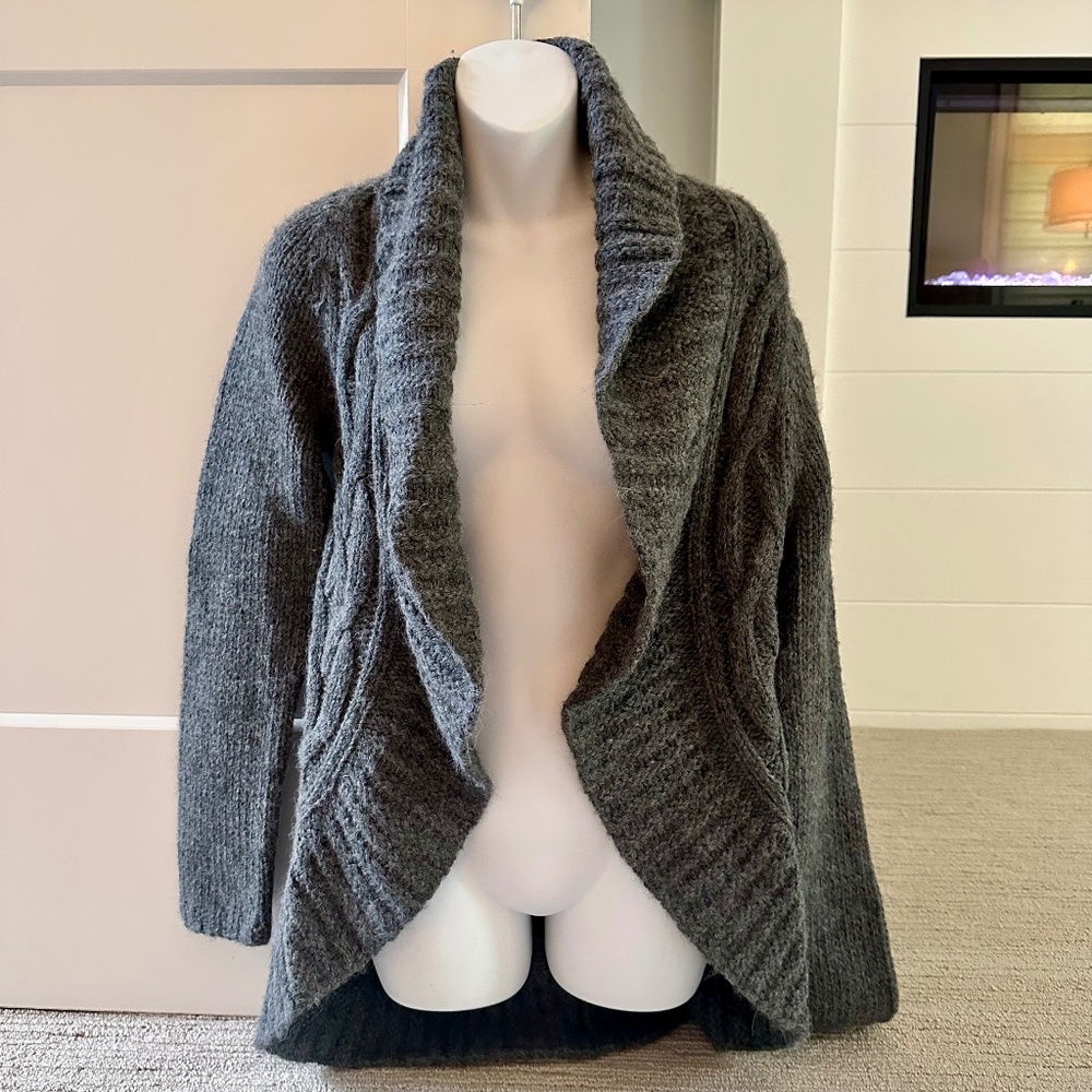 THEORY Insanely Beautiful Gray Abstract Cardigan Sz M (not brand tags) - Picture 3 of 4